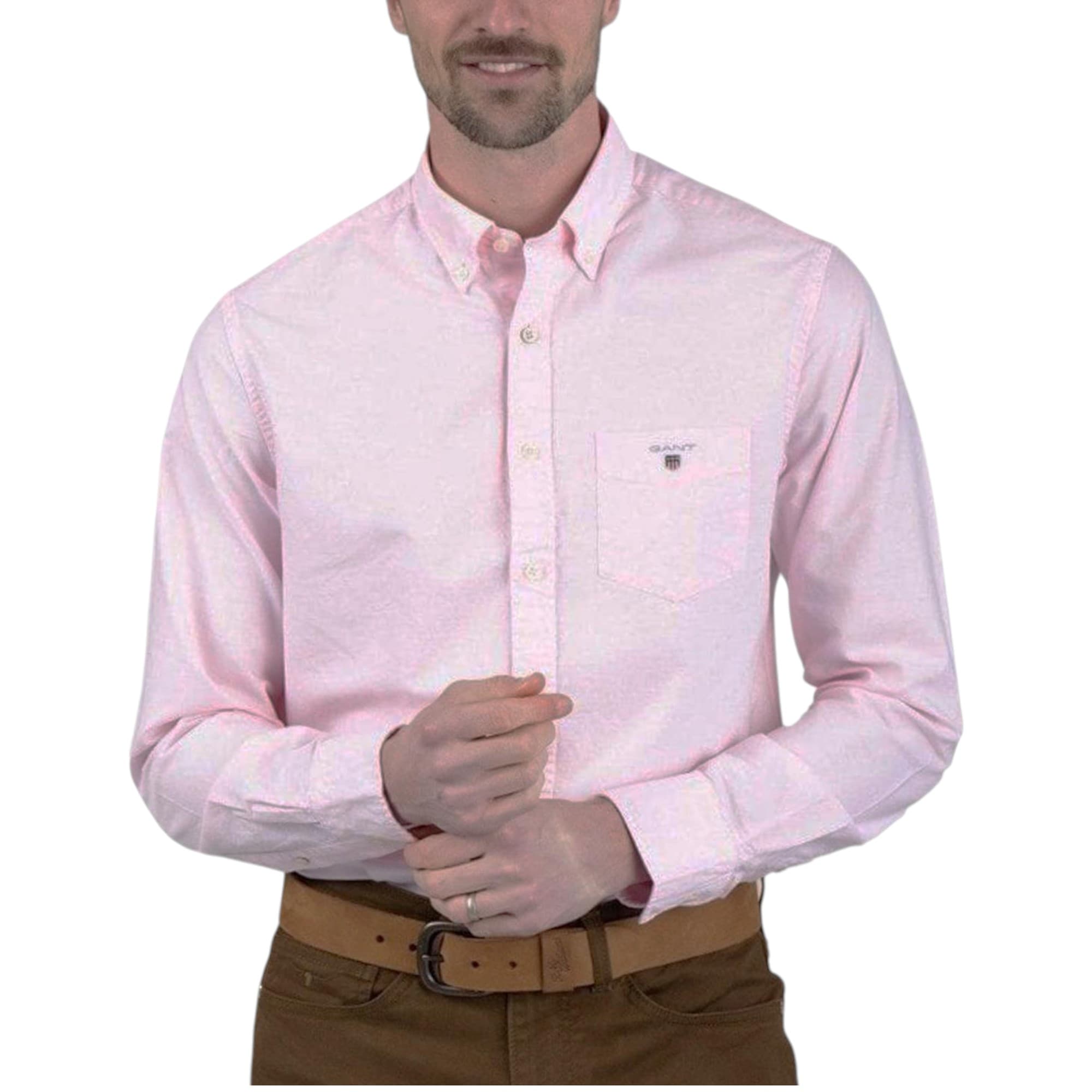 GANT men's pink cotton Oxford shirt with button-down collar, front view