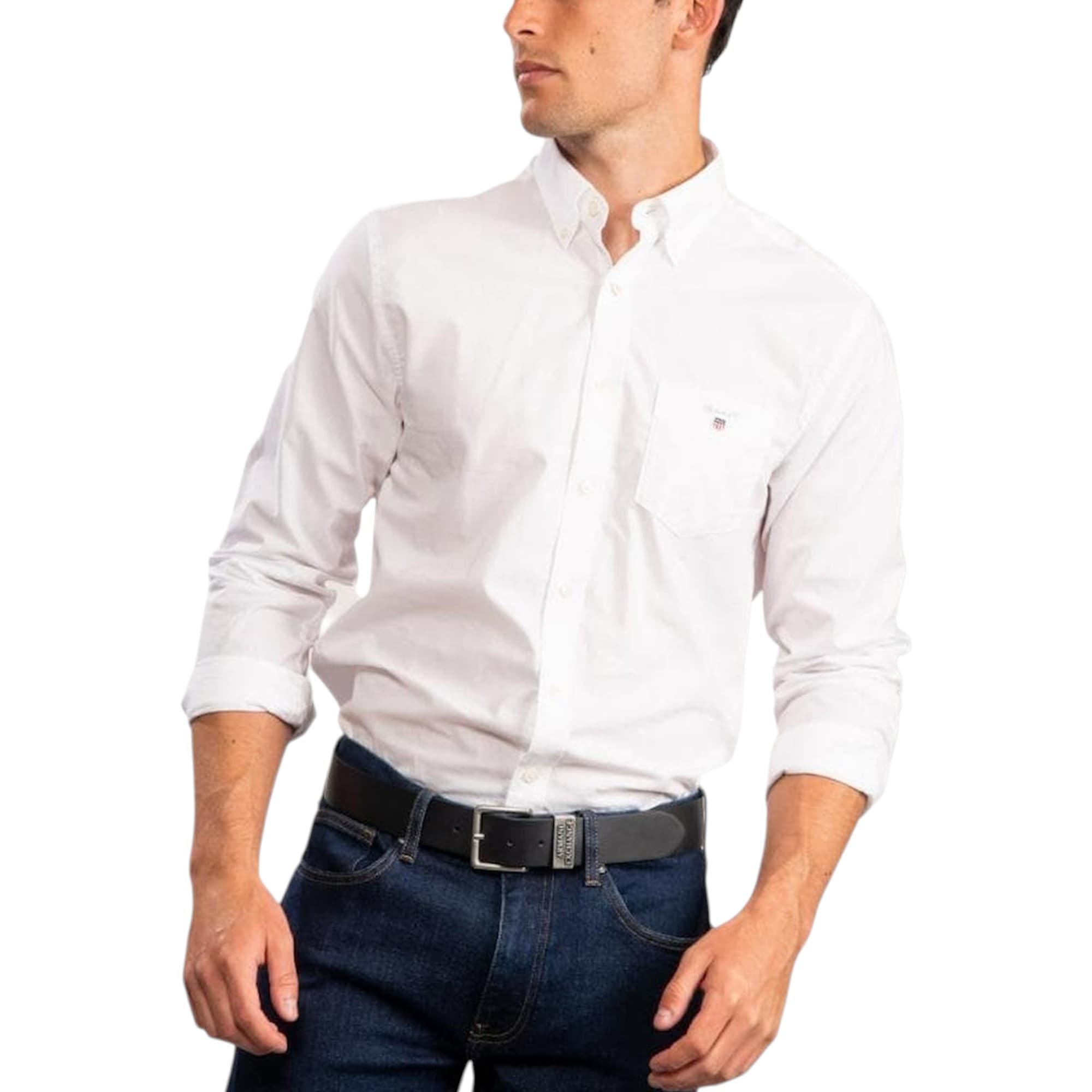 GANT men's white cotton Oxford shirt front view, regular fit with button-down collar