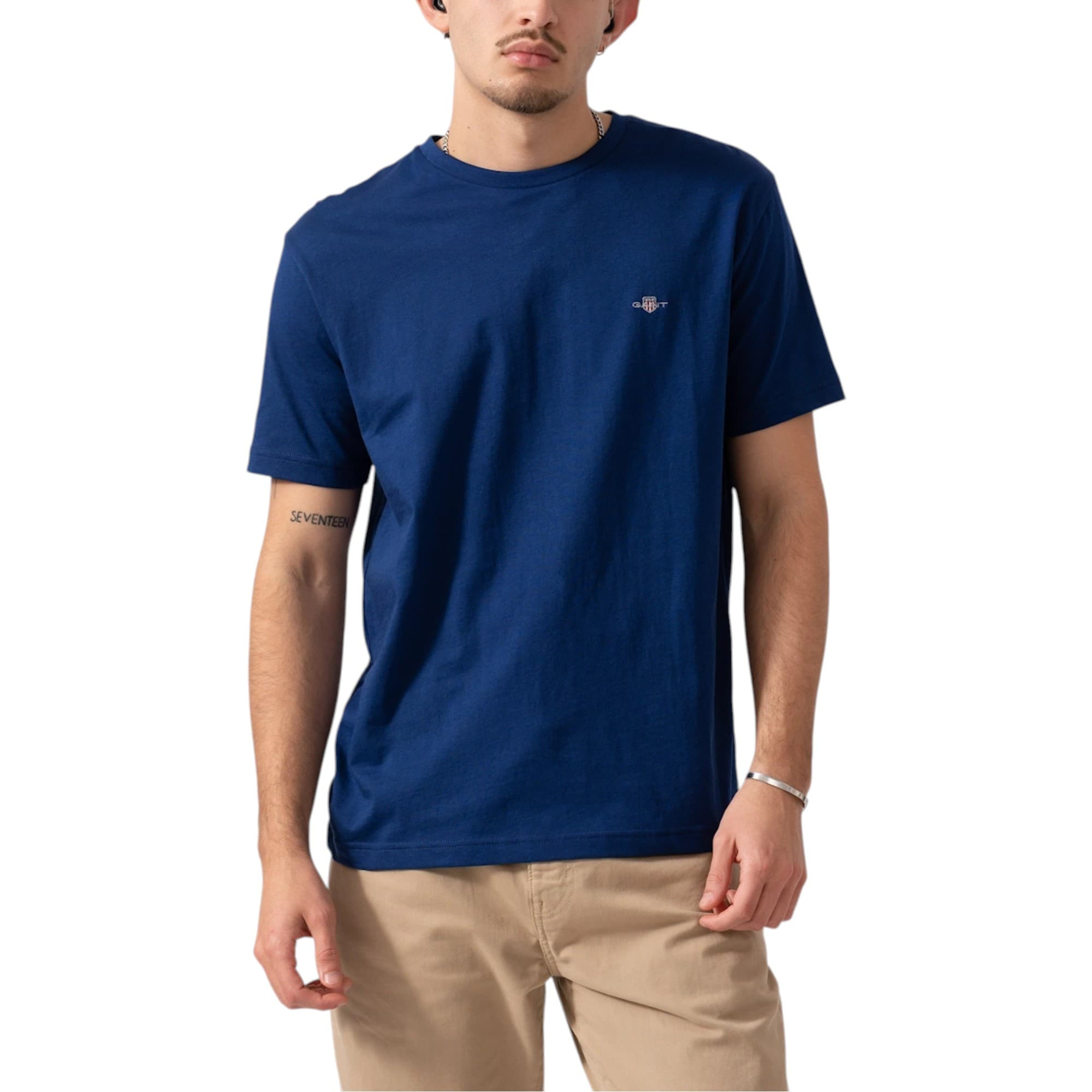 Gant Shield SS navy men's t-shirt with embroidered logo on chest, front view