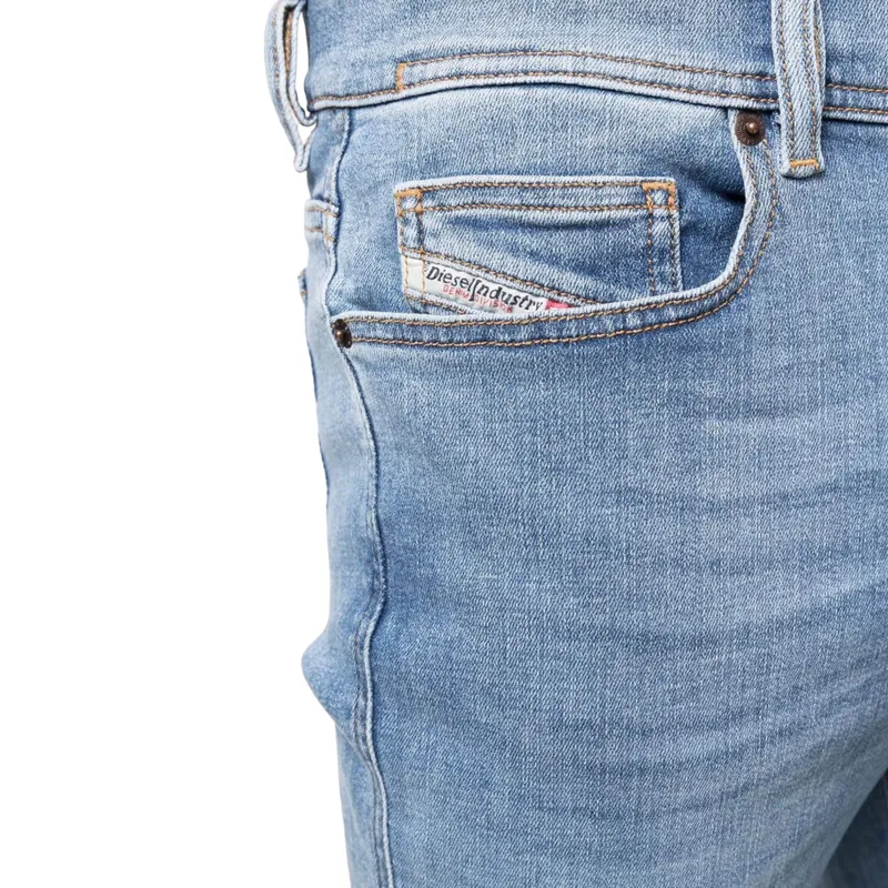 diesel 1983 09c01 mens denim jeans ​​​​​​​tapered leg blue1