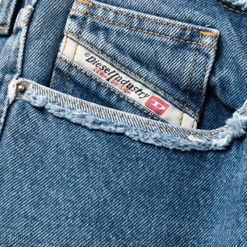 diesel d-ark 007f3 womens denim jeans relaxed fit blue2